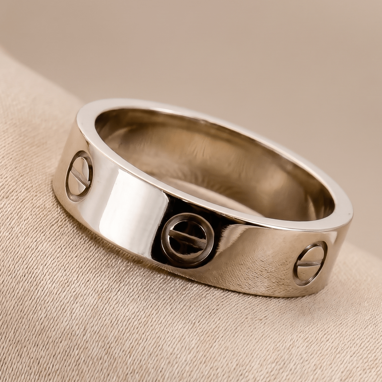 Luxuriöser Cartier Goldring LOVE aus 18 Karat Gold - Honey Jewelry