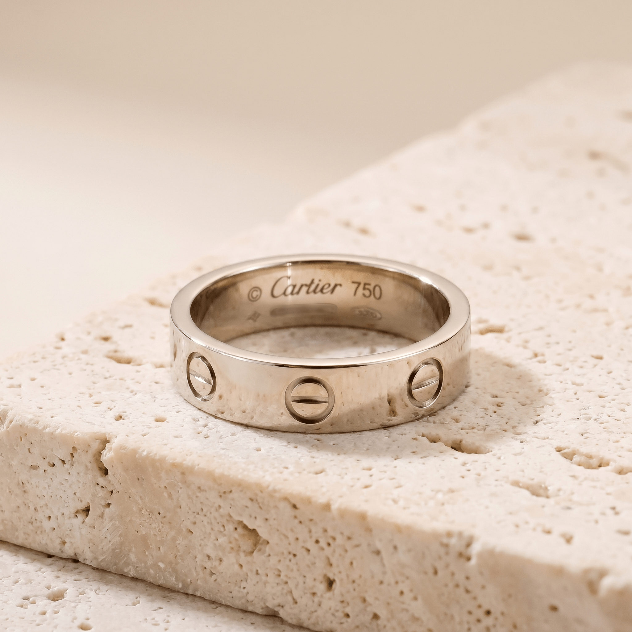 Luxuriöser Cartier Goldring LOVE aus 18 Karat Gold - Honey Jewelry