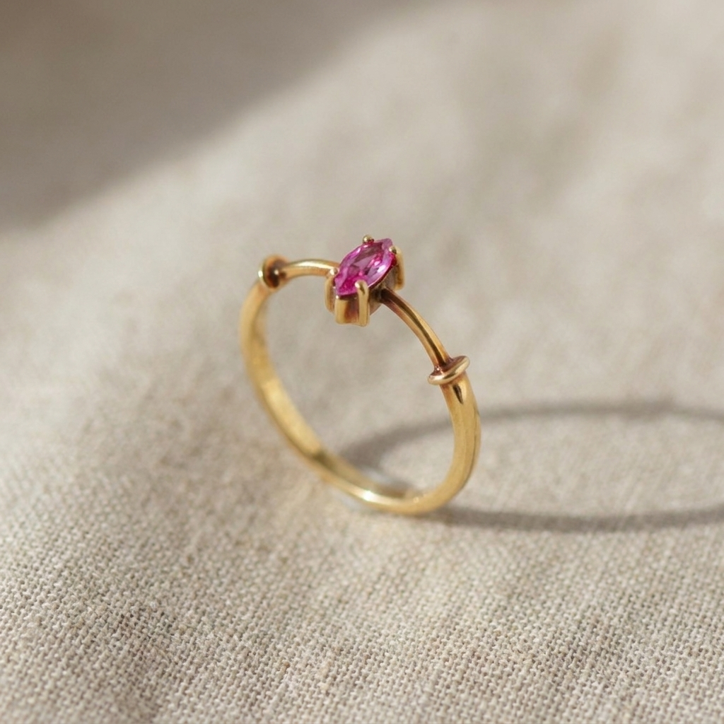 Mid-Century Rubin-Navette-Ring aus 585er Gelbgold