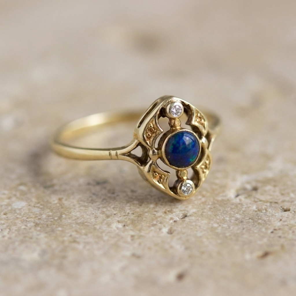 Opal-Diamant-Ring aus 585er Gelbgold