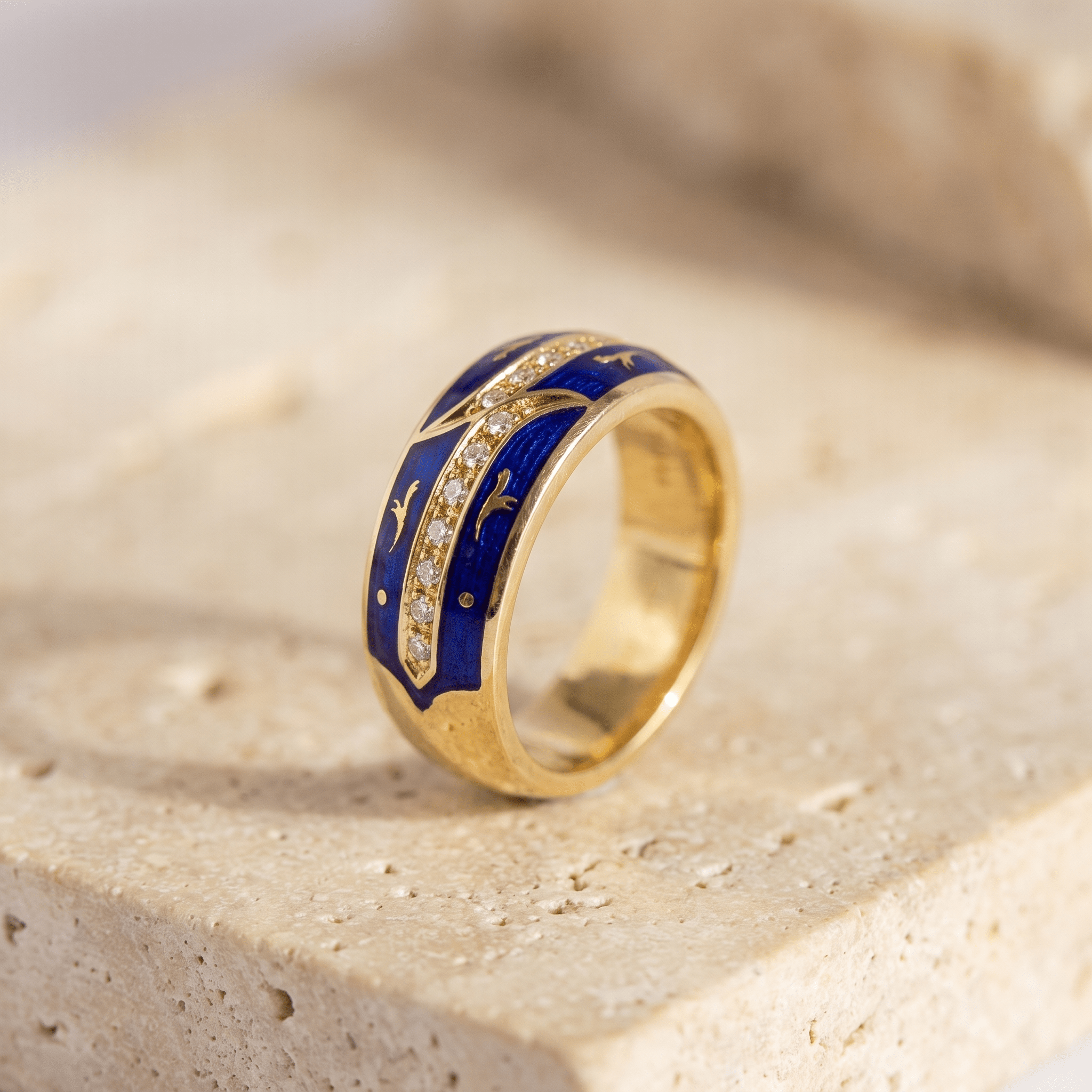 Original Fabergé Ring aus 750 Gelbgold mit blauem Email - Honey Jewelry