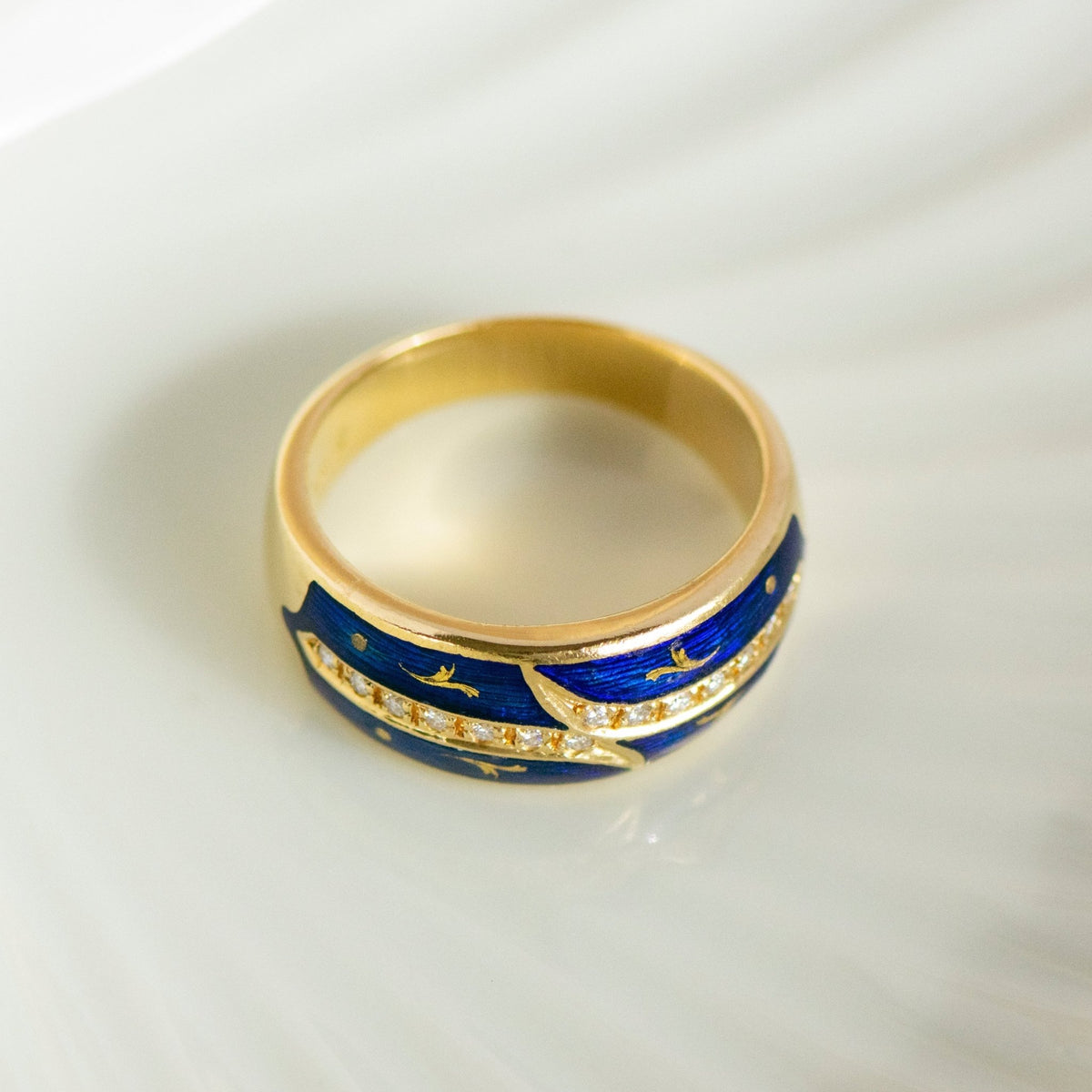 Original Fabergé Ring aus 750 Gelbgold mit blauem Email - Honey Jewelry