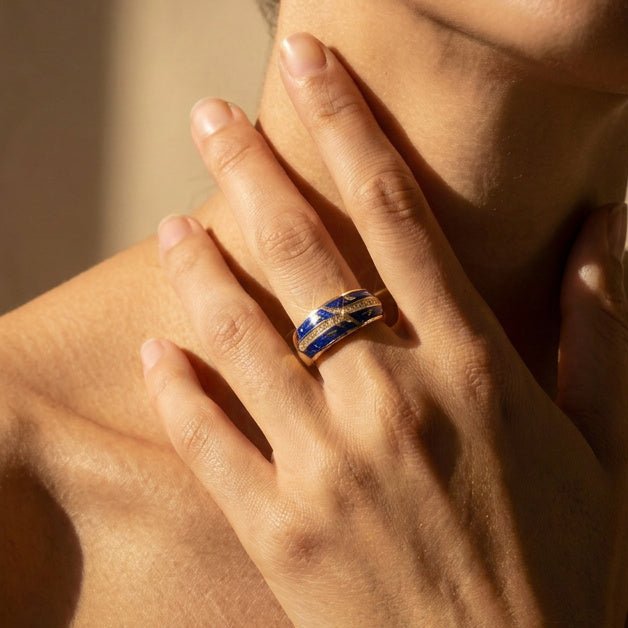 Original Fabergé Ring aus 750 Gelbgold mit blauem Email - Honey Jewelry
