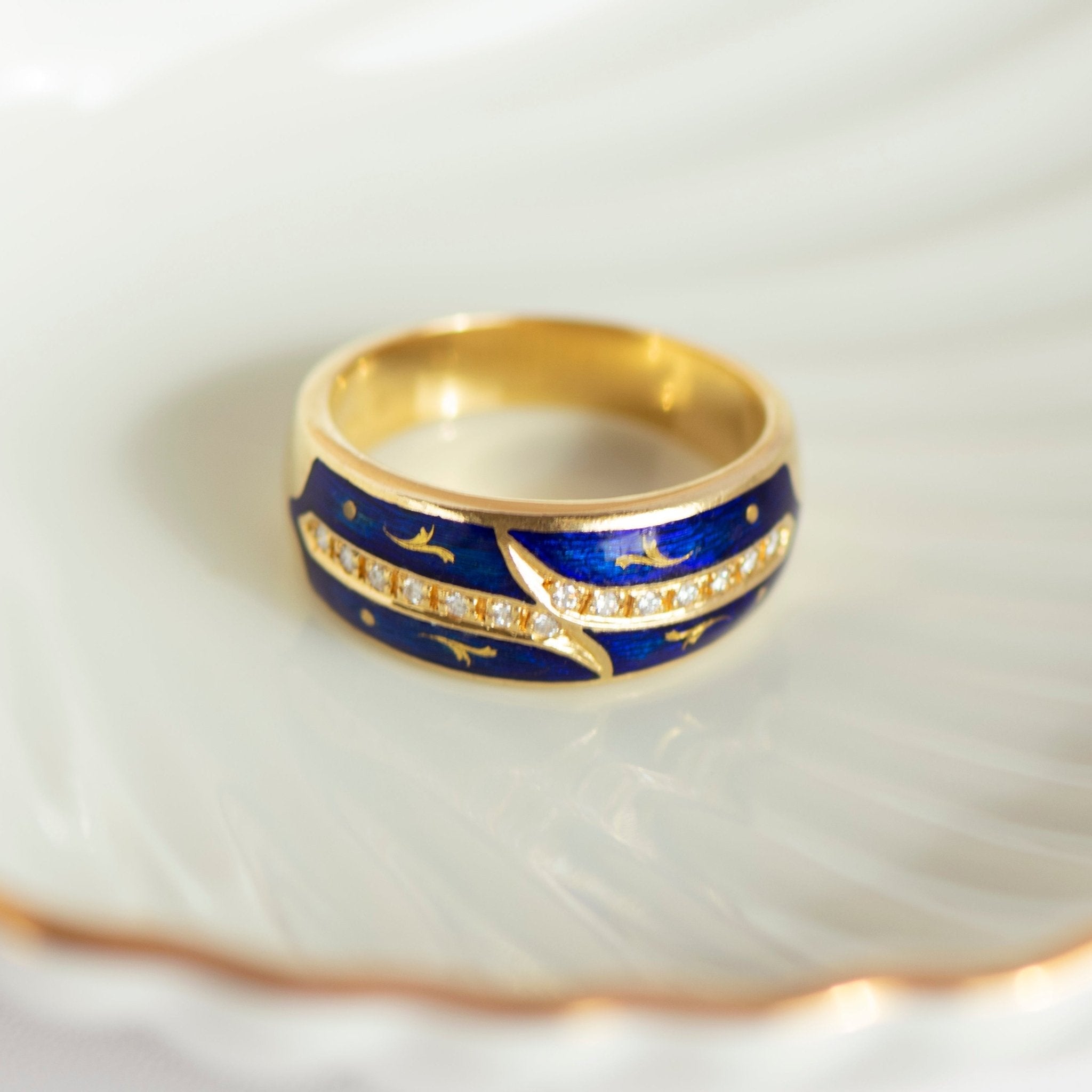 Original Fabergé Ring aus 750 Gelbgold mit blauem Email - Honey Jewelry