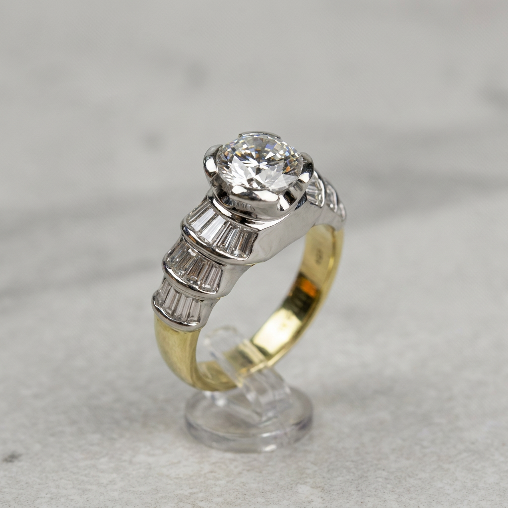 Magnificent 18 Karat Bicolor-Ring with diamonds