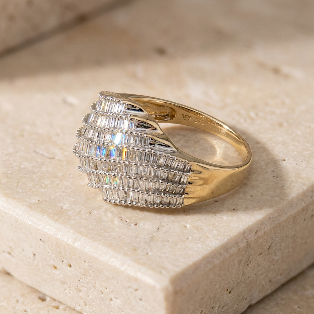 Magnificent gold ring from 585 gold with diamonds