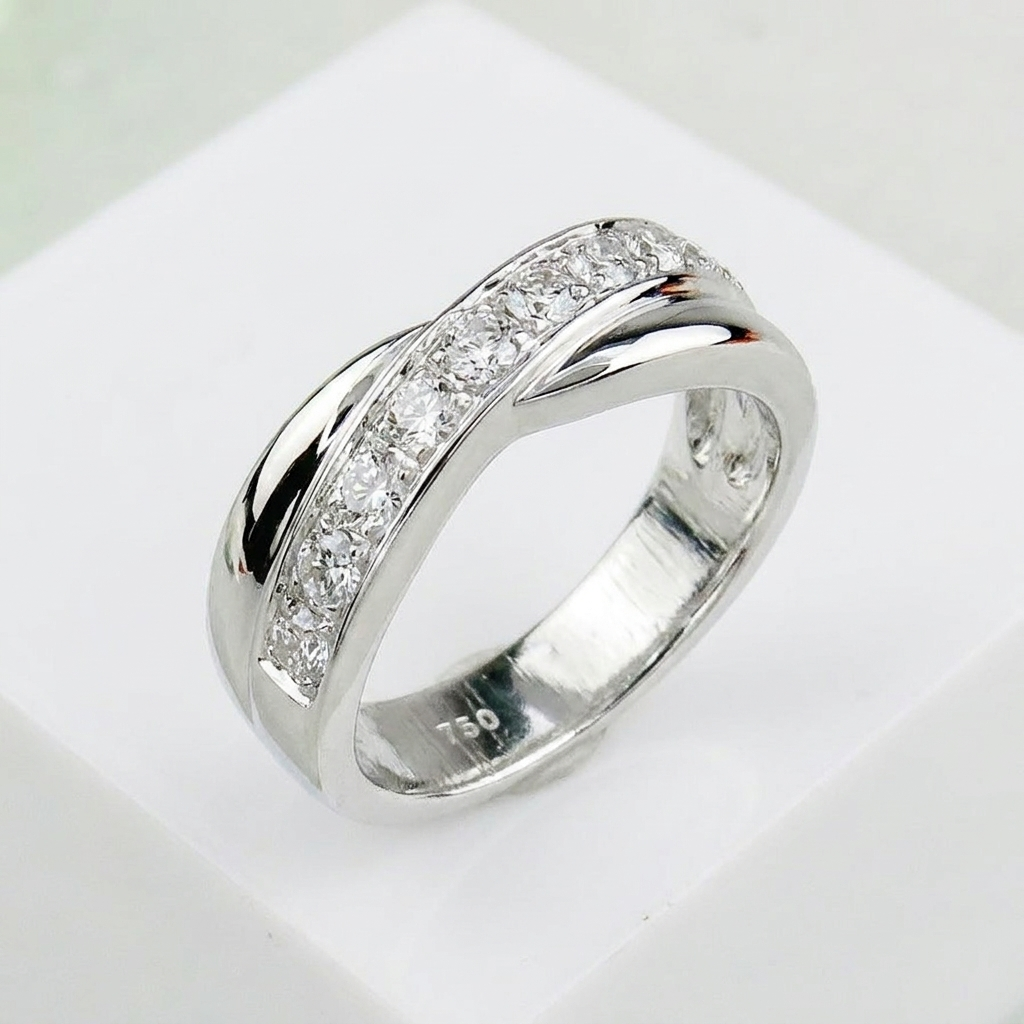 Magnificent ring made of 750 white gold with brilliant
