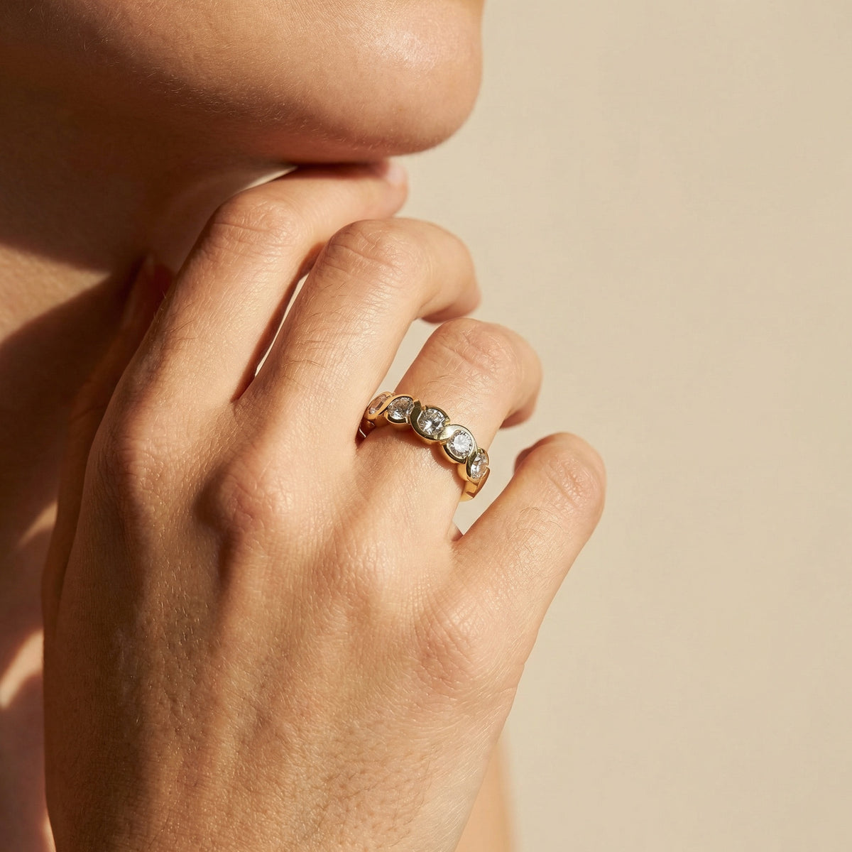 Chic gold memory ring
