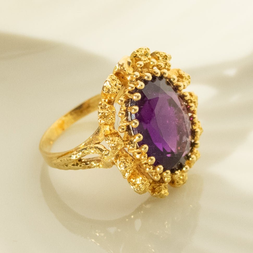 Vintage 14 Karat Gelbgold Amethyst-Anhänger für inneren Frieden und spirituelle Klarheit - Honey Jewelry