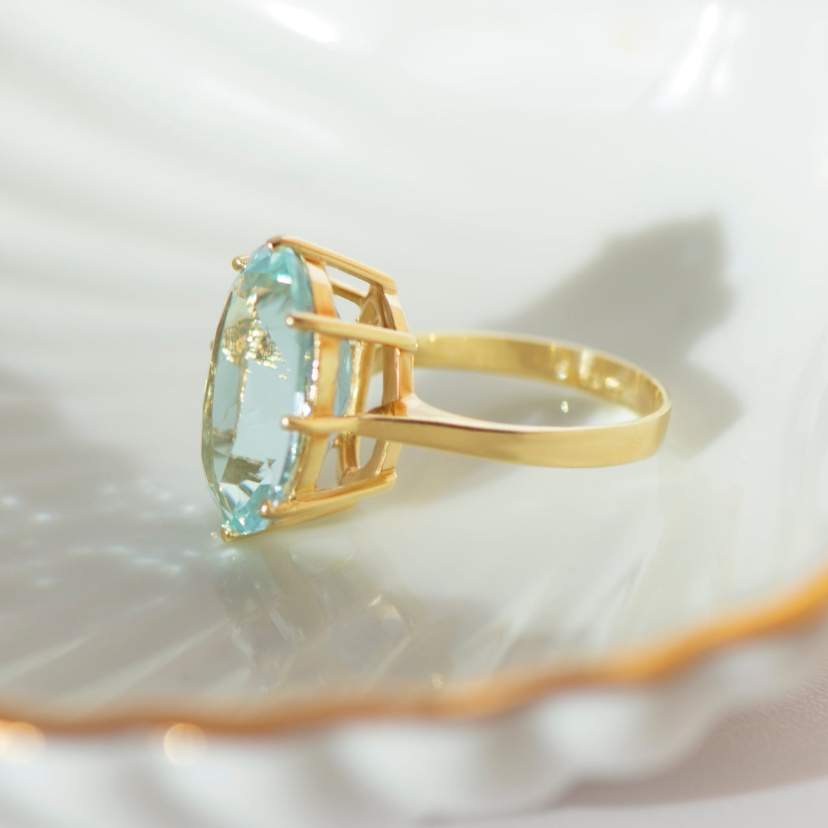 Vintage Aquamarin-Cocktailring aus 585er Gelbgold