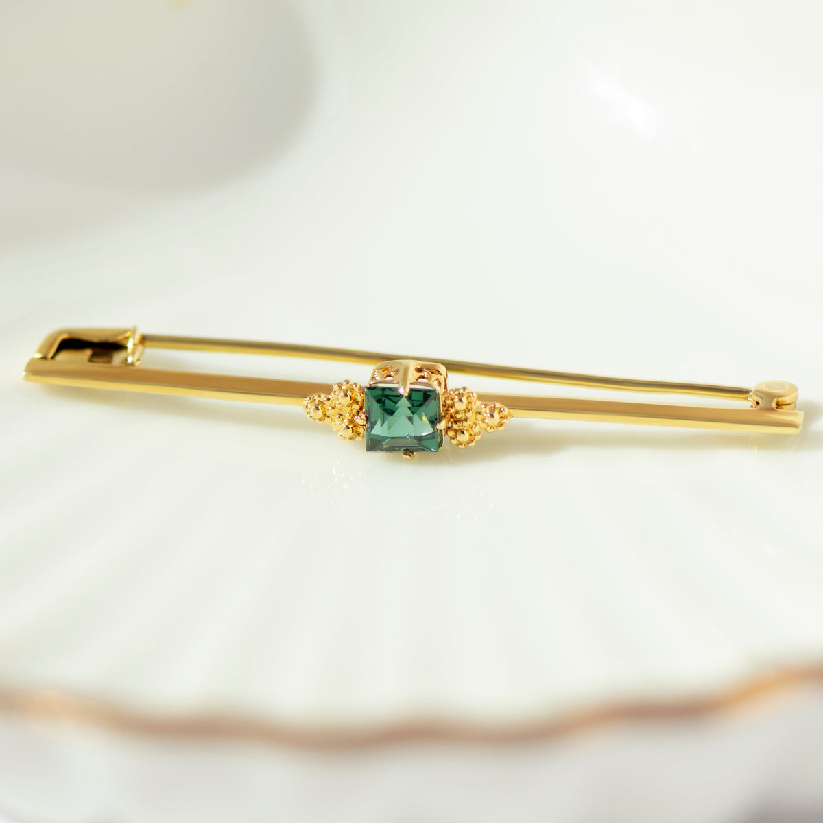 Vintage Brosche mit Turmalin