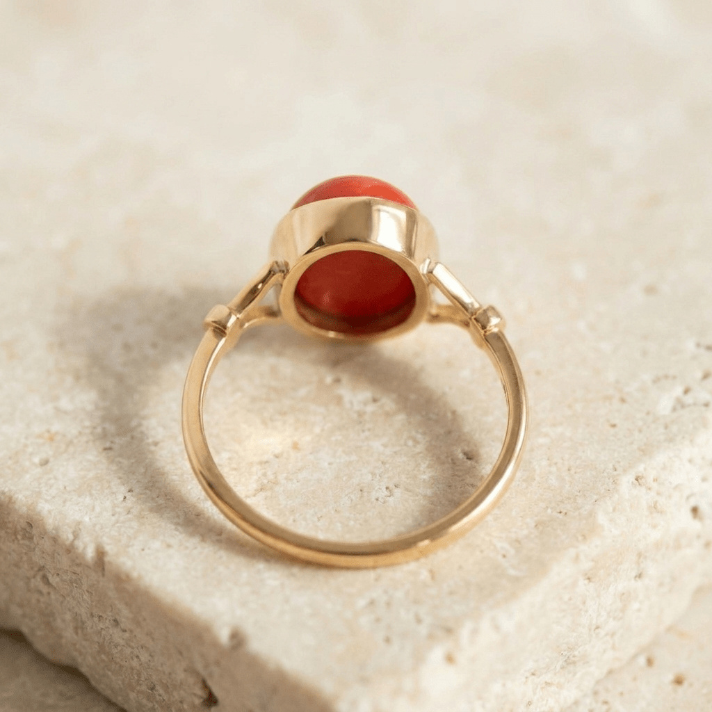 Vintage Korallenring aus 585 Gelbgold mit Cabochon - Honey Jewelry