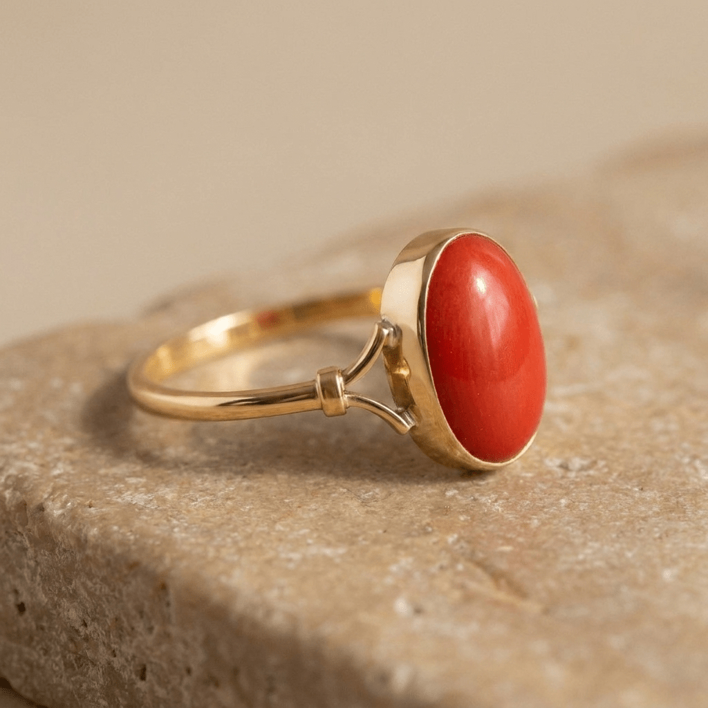 Vintage Korallenring aus 585 Gelbgold mit Cabochon - Honey Jewelry