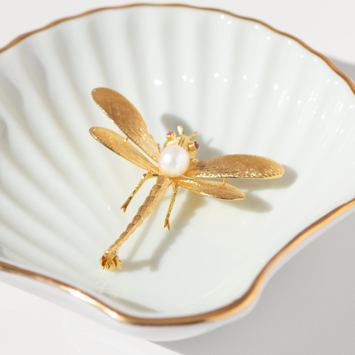 Vintage Libellen-Brosche mit Perle und Rubinen