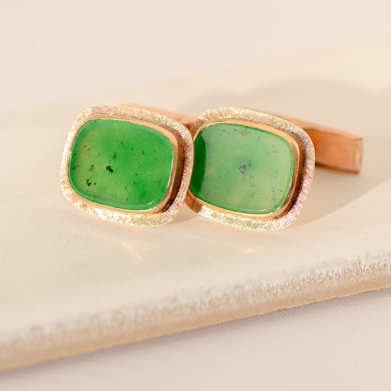 Vintage - Manschettenknöpfe aus 8 Karat Gelbgold mit Jade | 20. Jahrhundert - Honey Jewelry