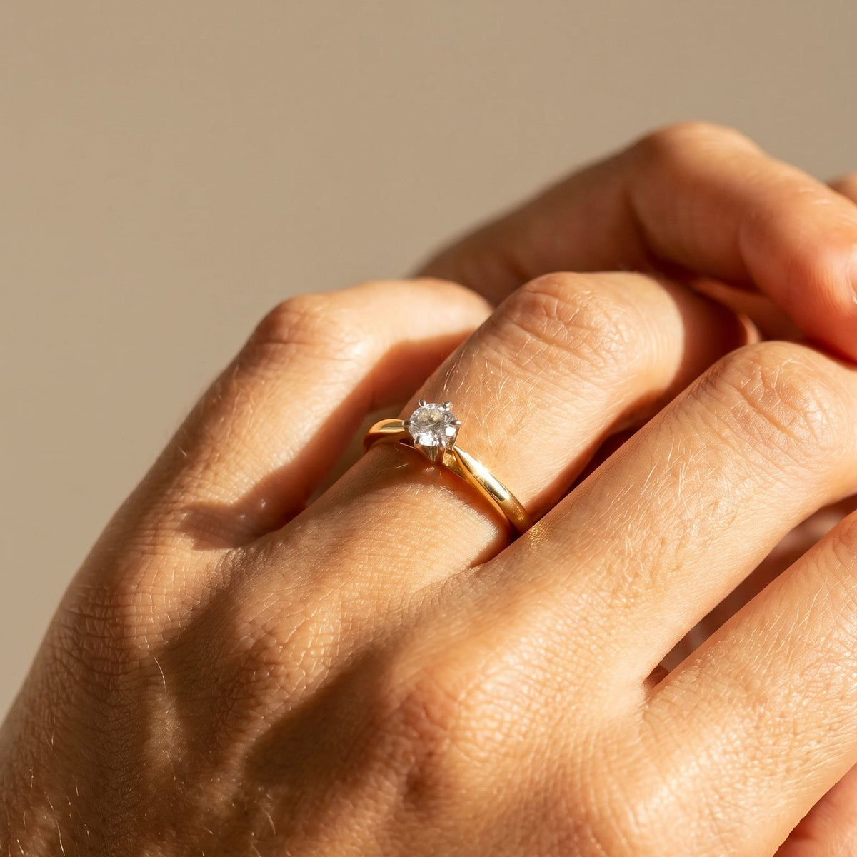 Vintage Solitärring aus Gelbgold mit 0,30 ct Diamant - Honey Jewelry