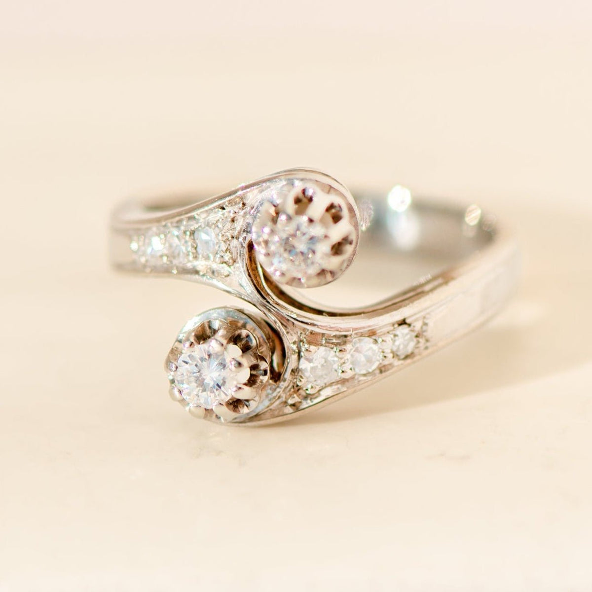 Vintage Toi - et - Moi Diamantring aus 585 Weißgold – Größe 51,5 - Honey Jewelry