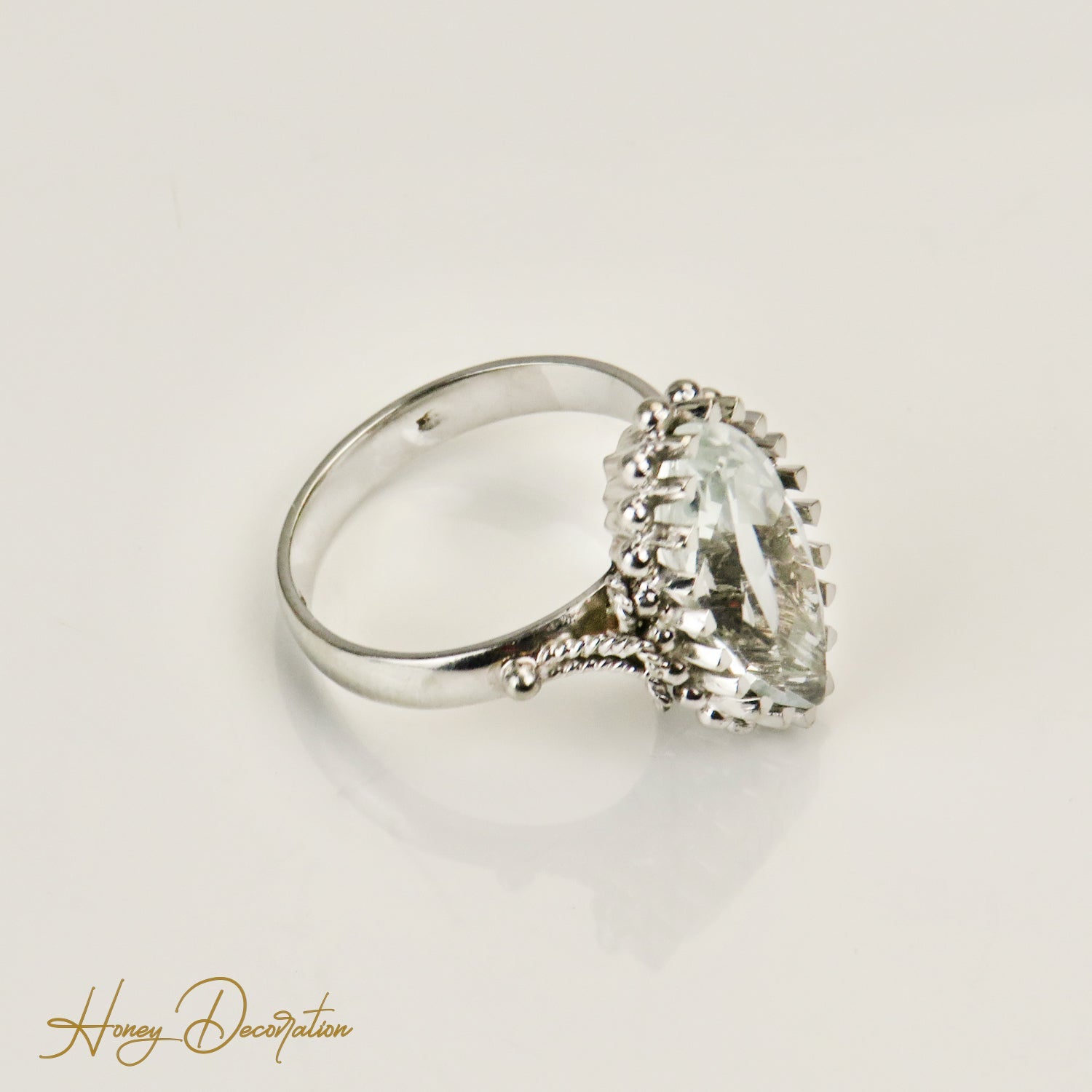 Antiker Goldring mit Aquamarin – Klar wie Ozeanwasser - Honey Jewelry