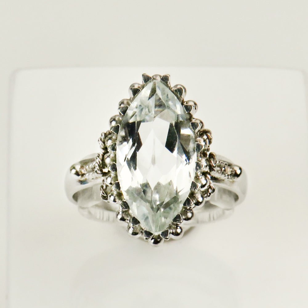 Antiker Goldring mit Aquamarin – Klar wie Ozeanwasser - Honey Jewelry