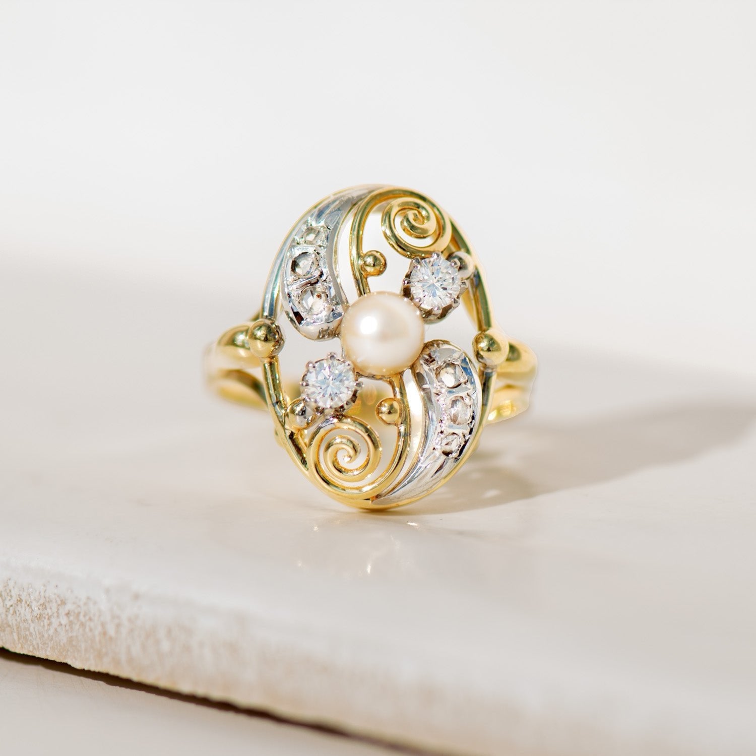 Antiker Jugendstil - Ring mit Perle & Diamanten aus 585er Gelb - Weißgold - Honey Jewelry