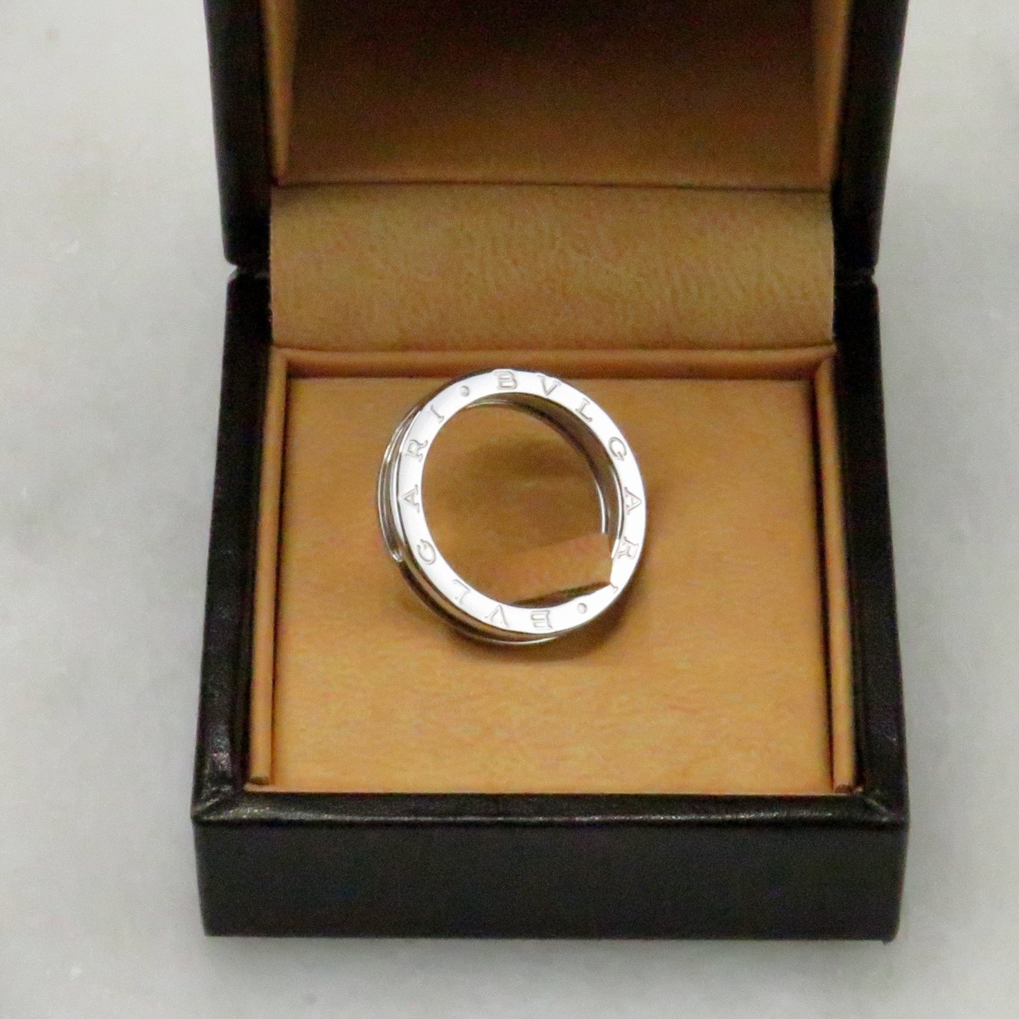 Bulgari B - Zero 1 aus 750er Weißgold– Ein Meisterwerk der Schmuckkunst - Honey Jewelry