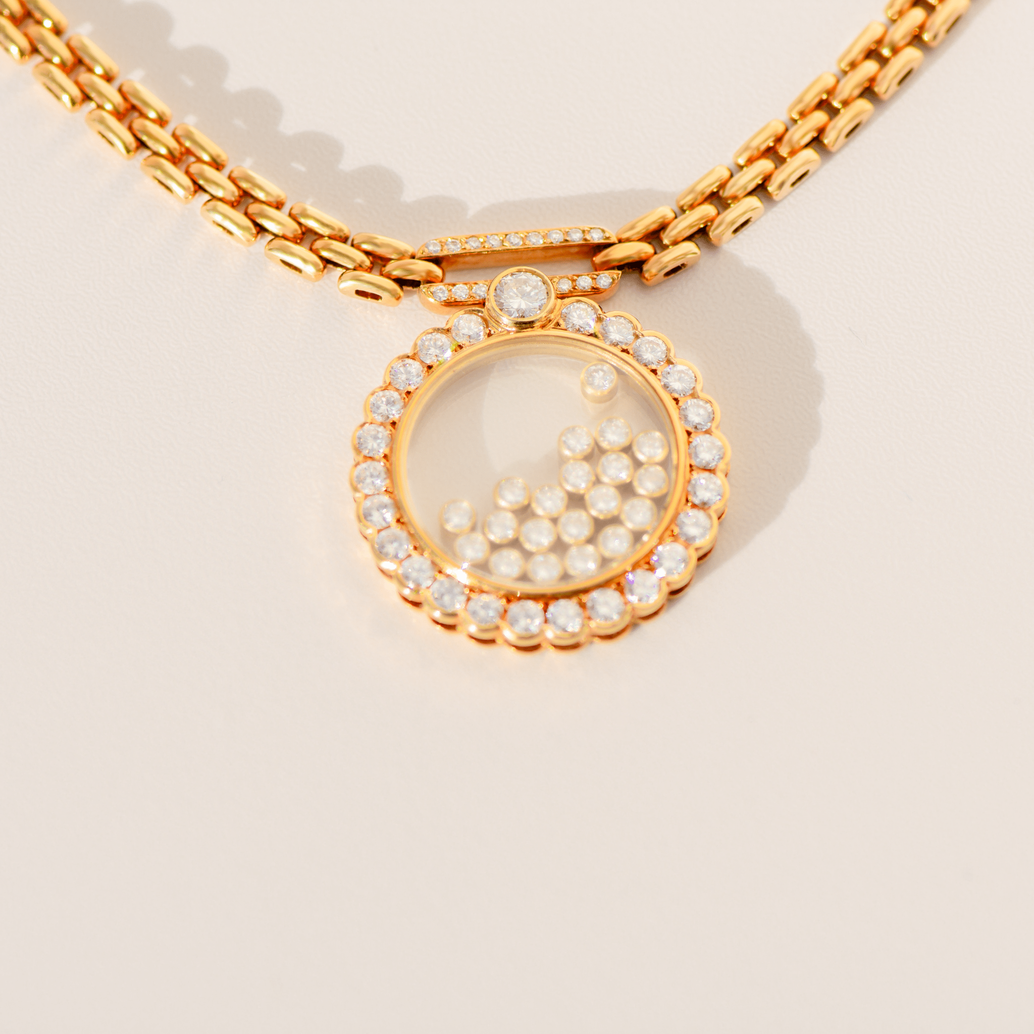 Chopard Einzelanfertigung „Happy Diamonds“ Collier | 18 Karat Gold | 3,0 ct Diamanten - Honey Jewelry