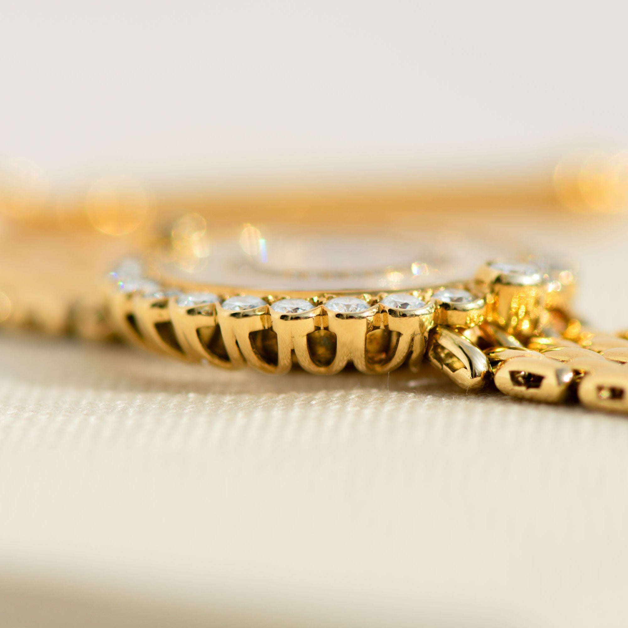 Chopard Happy Diamonds Damenuhr in 18k Gelbgold - Honey Jewelry