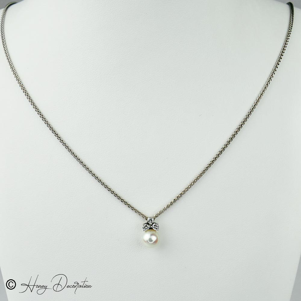Elegante 18 Karat Weißgoldkette mit Perlenanhänger - Honey Jewelry