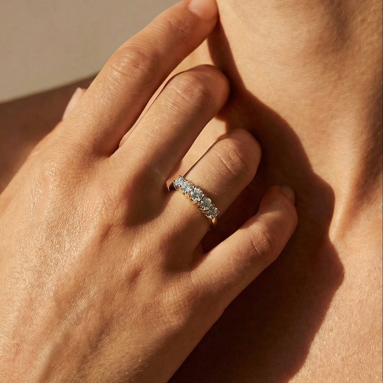 Halbmemory-Ring aus 14K Gold - Honey Jewelry