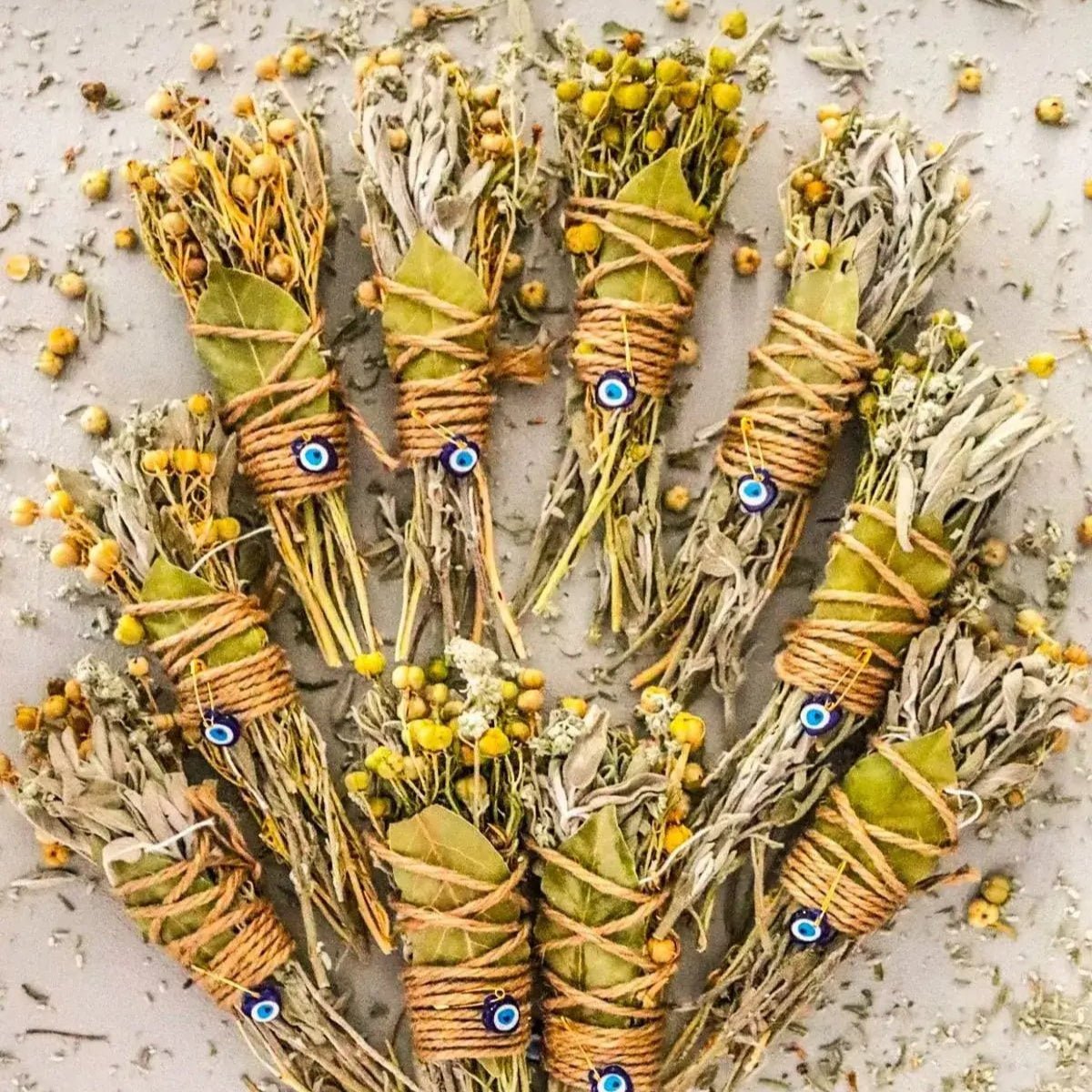 Handgefertigtes Kräuter - Räucherbündel – Natürliche Reinigung - Honey Jewelry