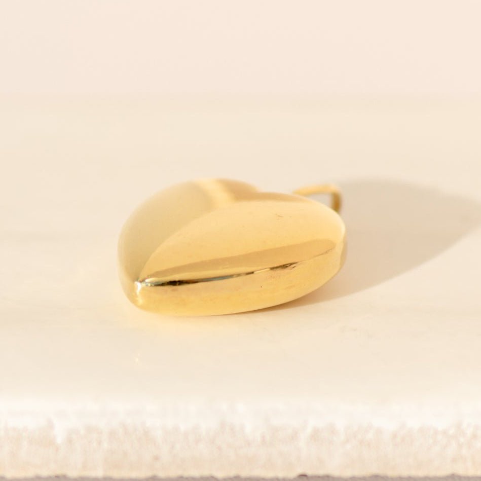 Herzanhänger aus 14 Karat Gelbgold – klassisches Liebessymbol im 90er - Jahre - Design - Honey Jewelry