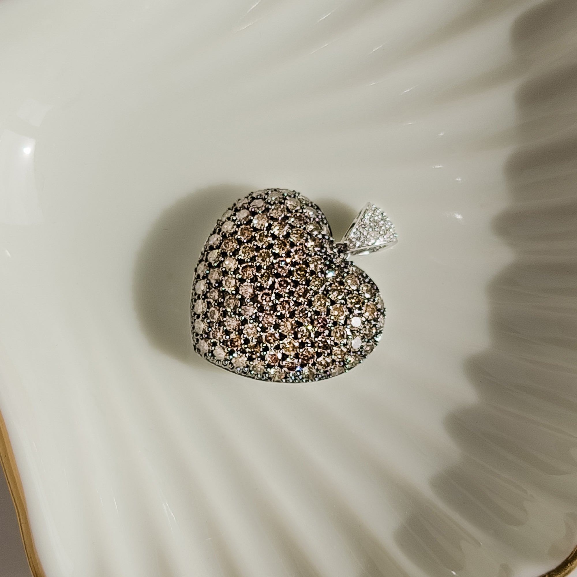 Herzförmiger Anhänger in 585er Gold mit Diamanten - Honey Jewelry