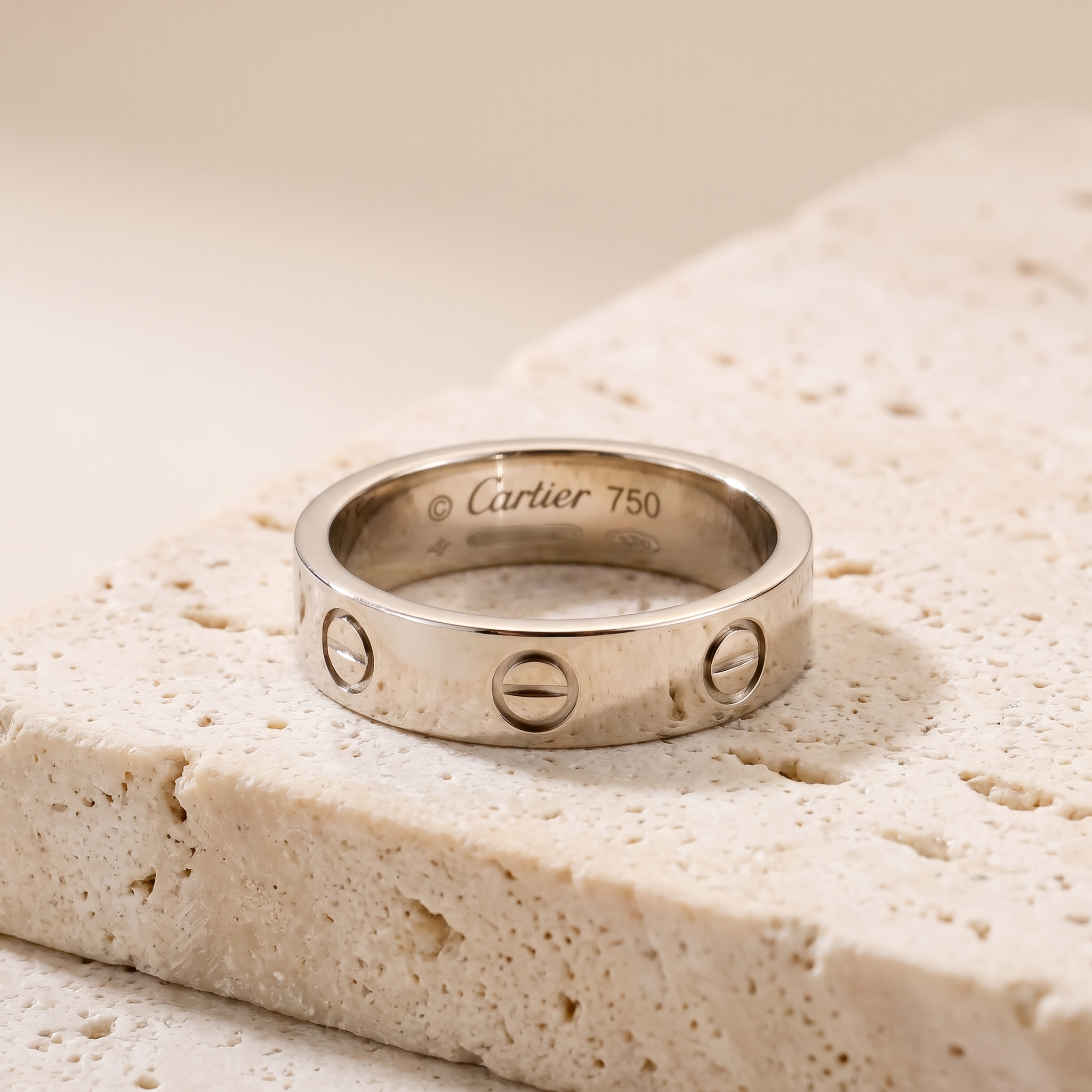Luxurious Cartier Goldring Love from 18 Karat Gold