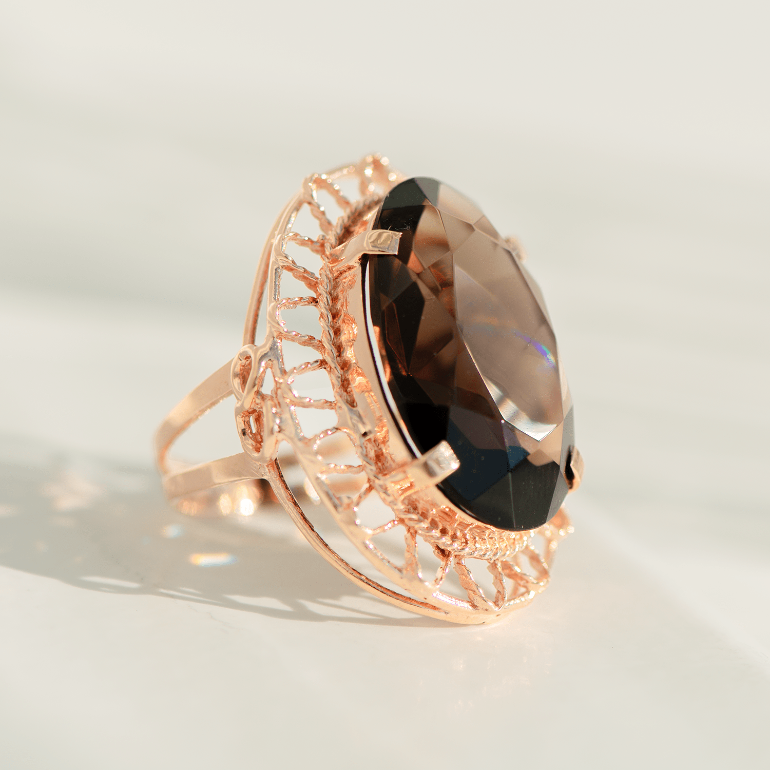 Jugendstil - Ring aus 14K Gold mit großem Rauchquarz - Honey Jewelry