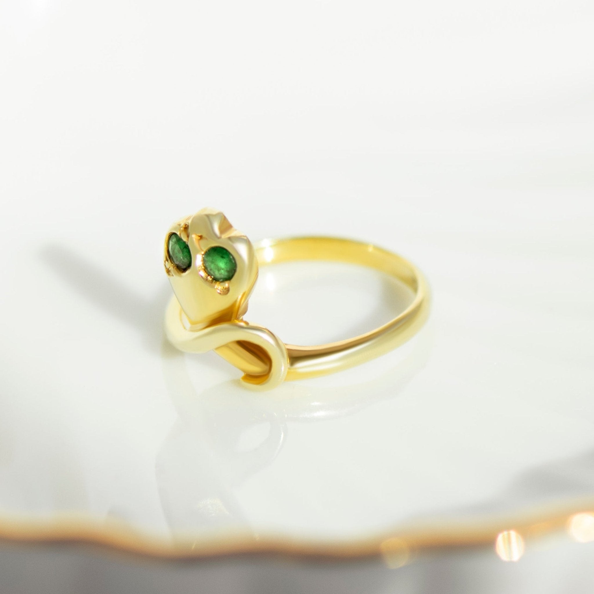 Schlangenring – Smaragdaugen – 585er Gelbgold - Honey Jewelry