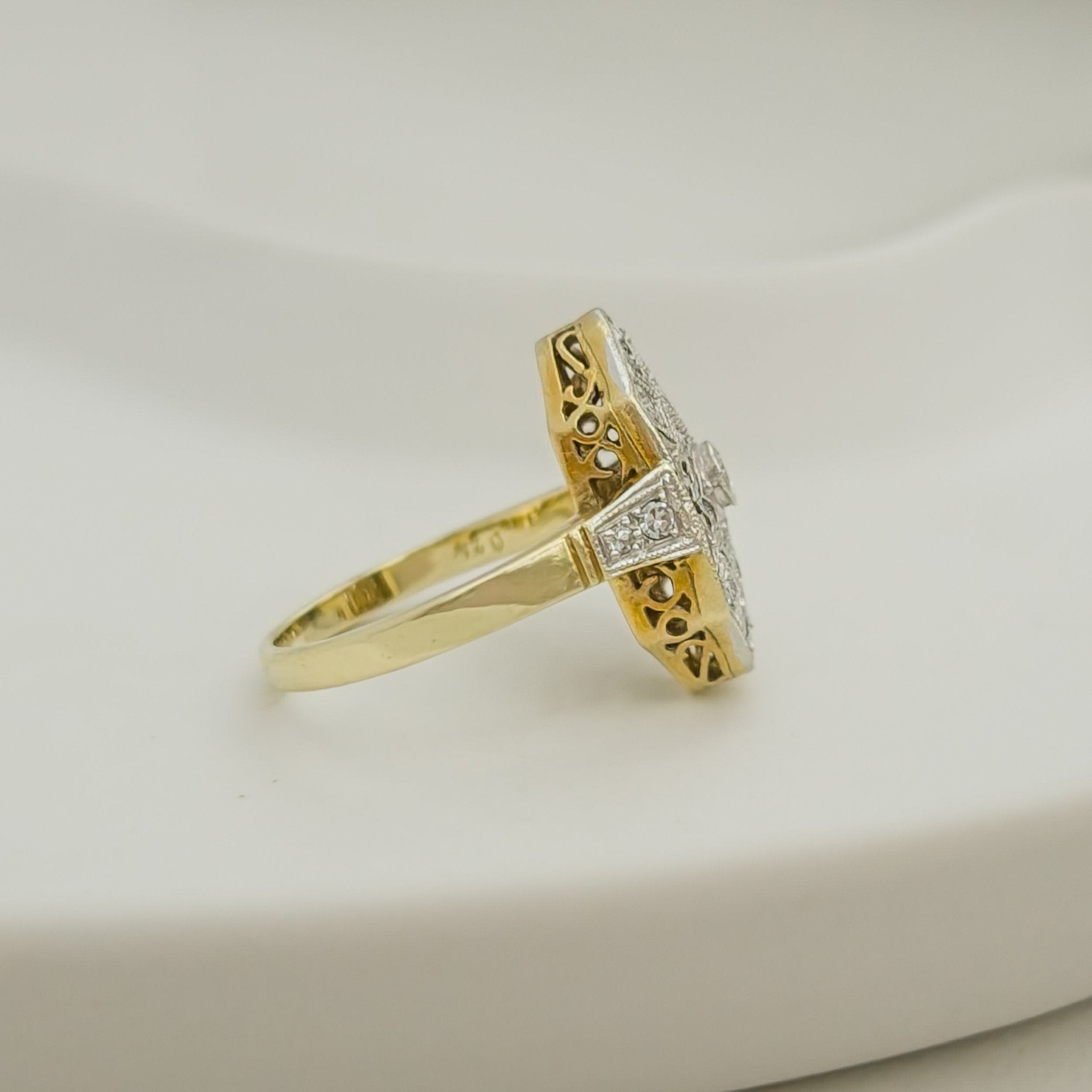 Schöner Art Deko Ring aus 14 K Gold - Honey Jewelry