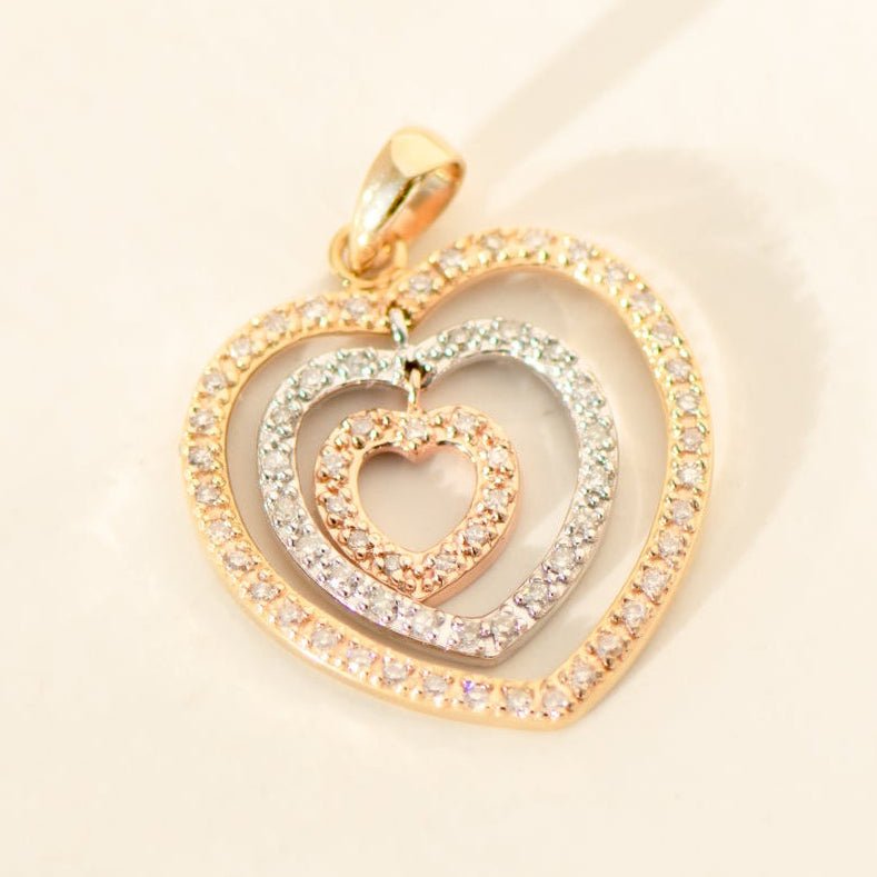 Tricolor Herzanhänger aus 14 Karat Gold mit Diamanten – drei Farben, eine Verbindung - Honey Jewelry