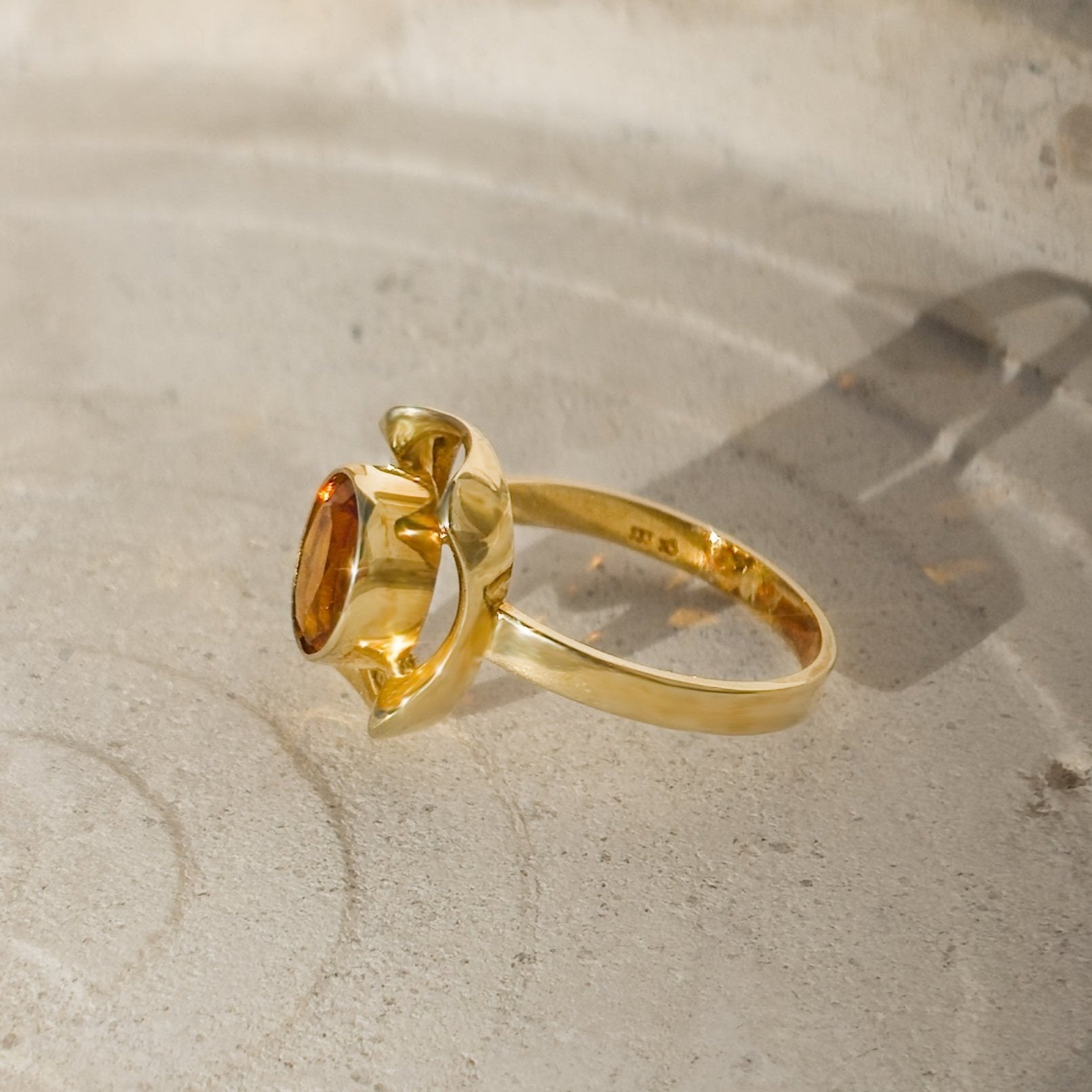 Vintage 8 Karat Gelbgold Citrin Ring von ca. 1960 - Stein der Lebensfreude für dein Yoga-Praxis - Honey Jewelry