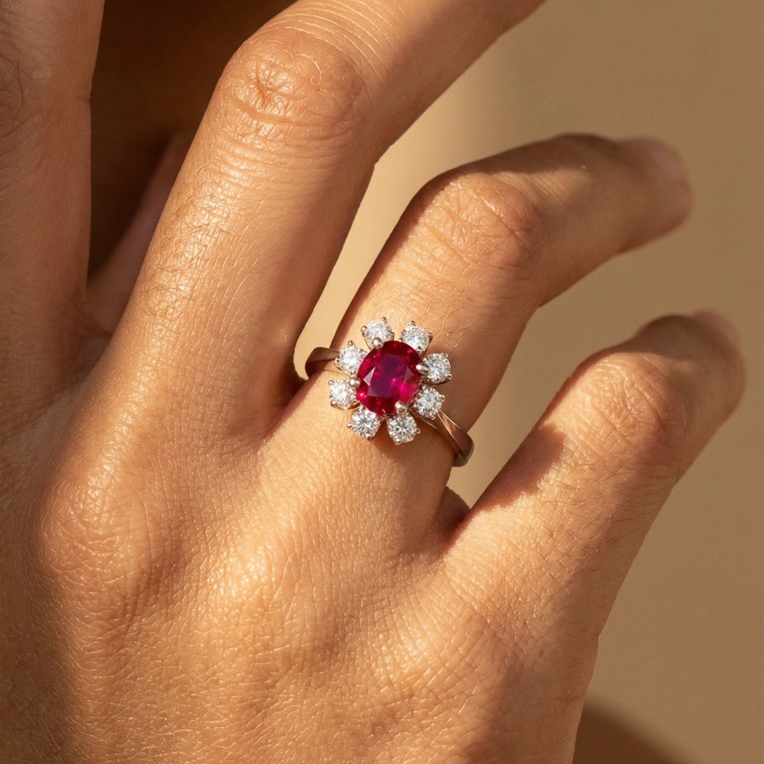 Vintage - Rubinring aus 18 Karat Weißgold | 20. Jahrhundert - Honey Jewelry