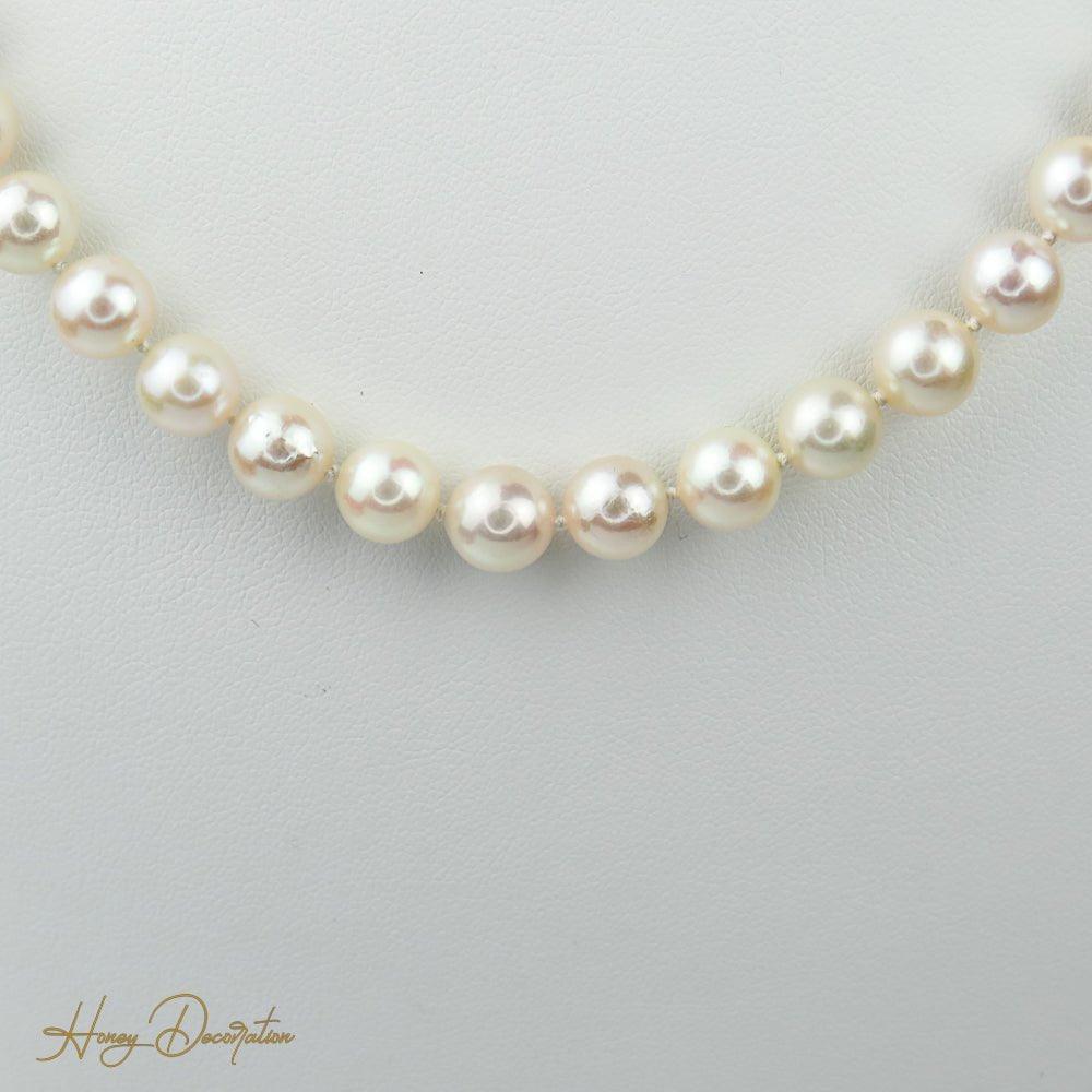 Exklusive Art-Deko Brosche mit Perlenkette - Honey Decoration