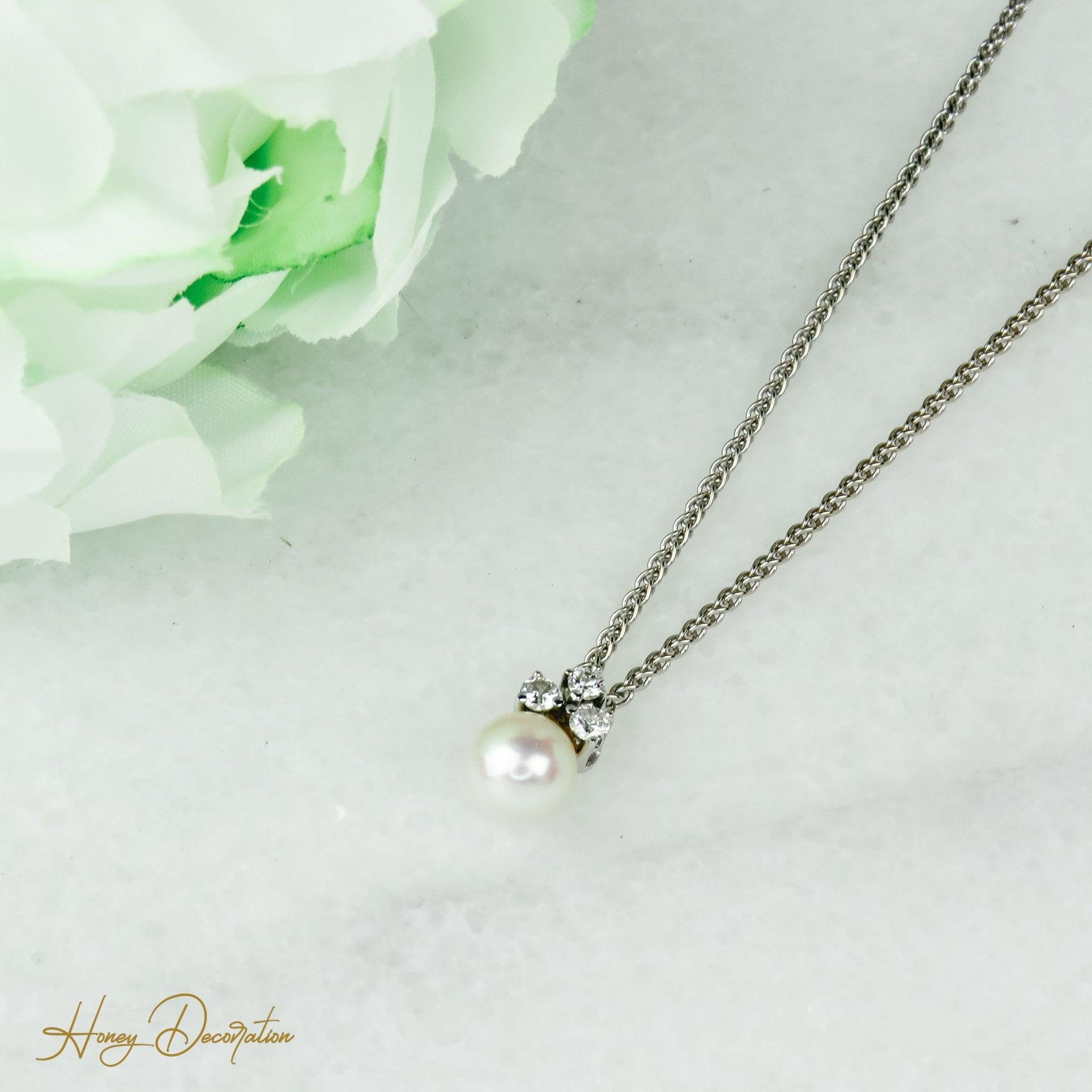 Kette 750 Gold mit Perle und Diamanten - Honey Decoration