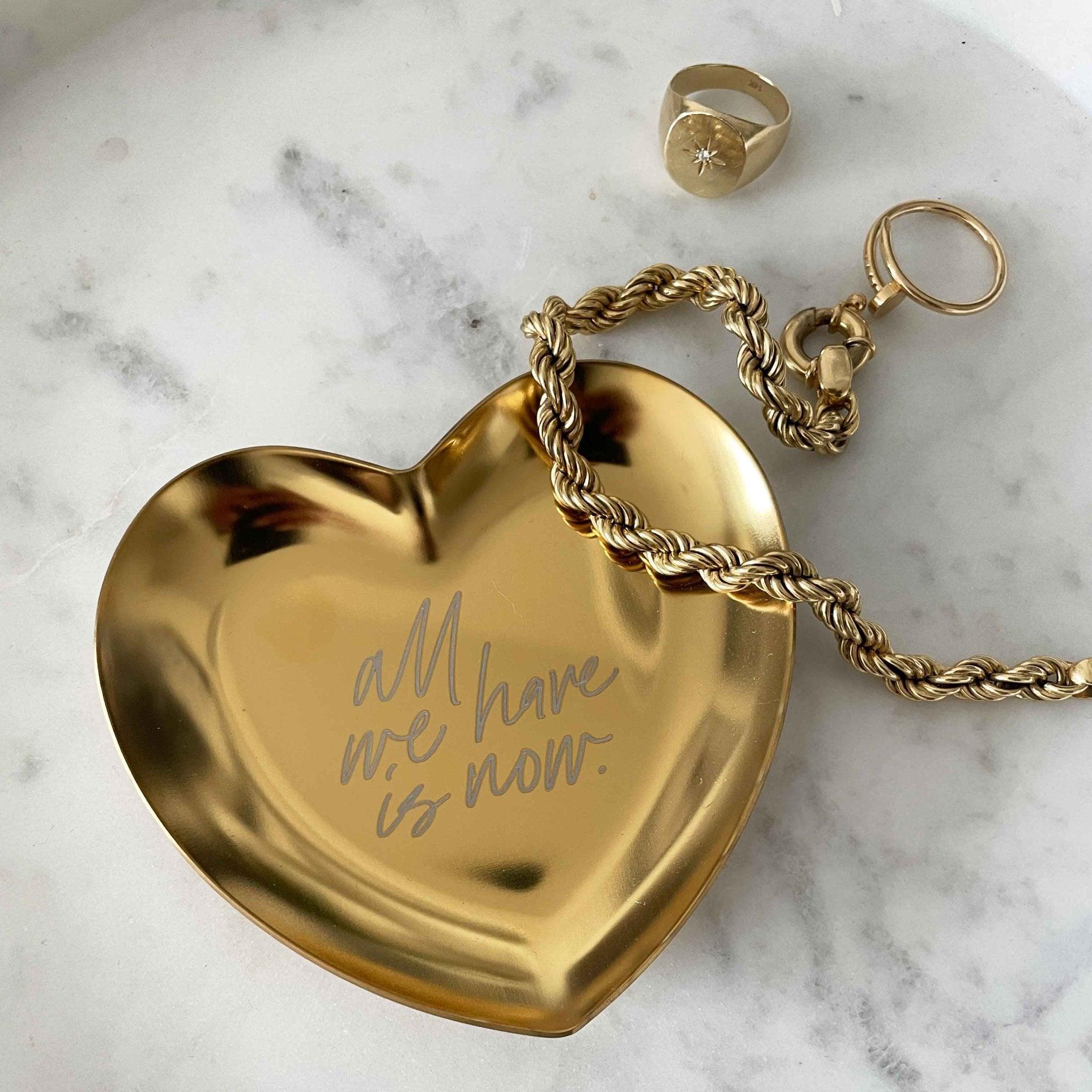 Kleine Herzschale „all we have is now“, Gold - Honey Jewelry