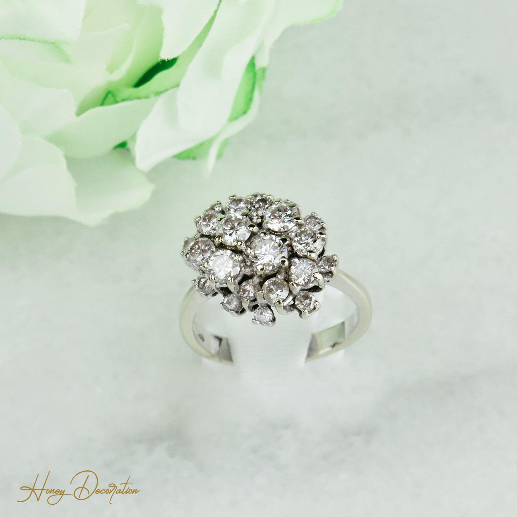 Traumhafter Weißgoldring mit Brillanten - Honey Decoration